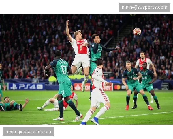 塞维利亚vs比利亚雷亚尔，比赛前20分钟平均发生地点在中线附近