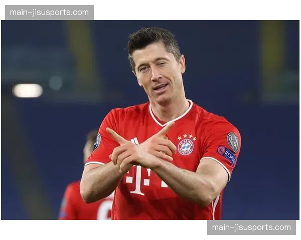 独家专访拜仁边锋穆夏拉:谈论如何在高速反击中做出最佳决策 独家专访拜仁边锋穆夏拉:谈论如何在高速反击中做出最佳决策