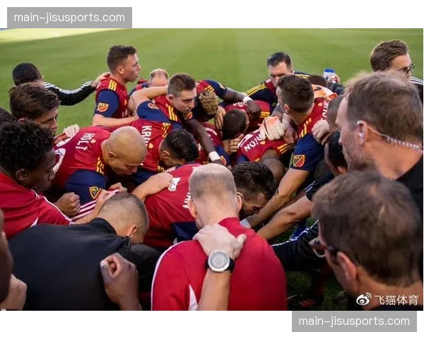 季后赛最后席位争夺白热化,三支球队防守效率成决定性因素